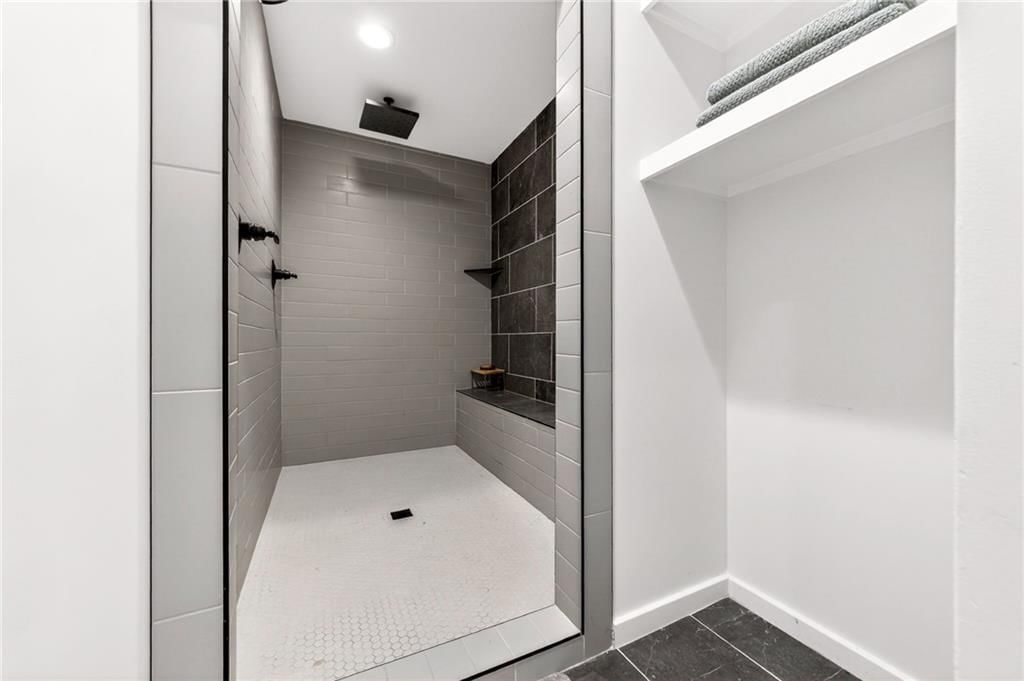 7643 N Sycamore Avenue — photo 30