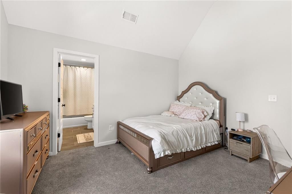 7643 N Sycamore Avenue — photo 35