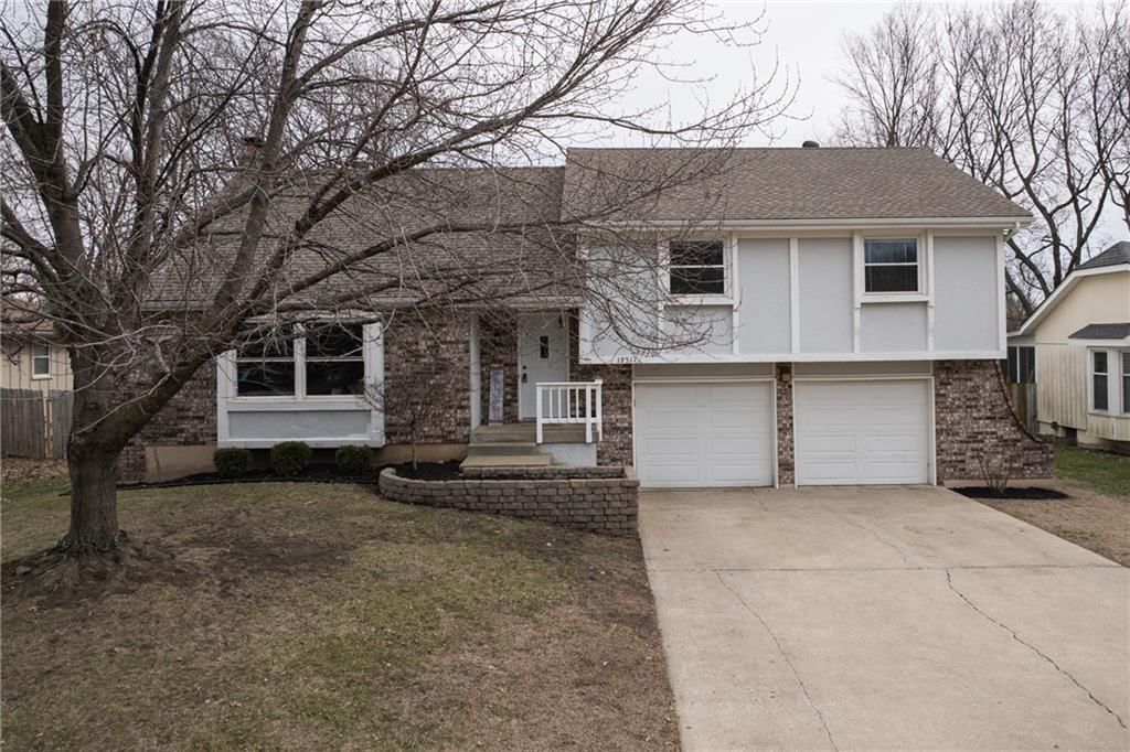 13317 Overhill Road, Grandview, MO