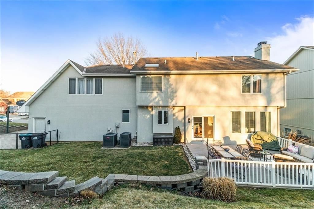 2035 NE Waterfield Place — photo 36