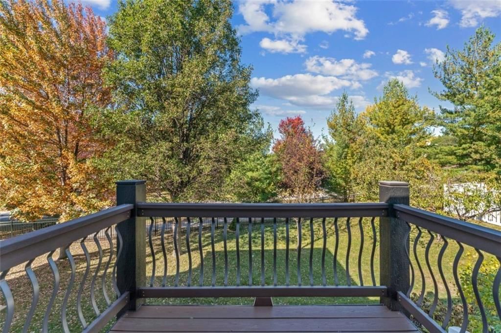 2301 NE Colonnade Avenue — photo 31