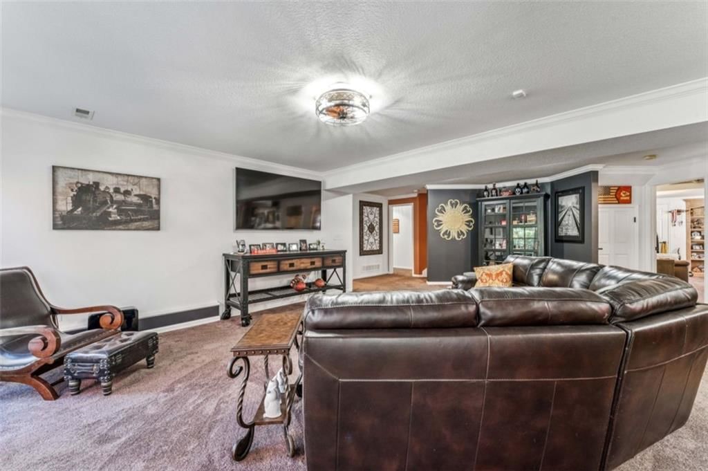 2301 NE Colonnade Avenue — photo 36