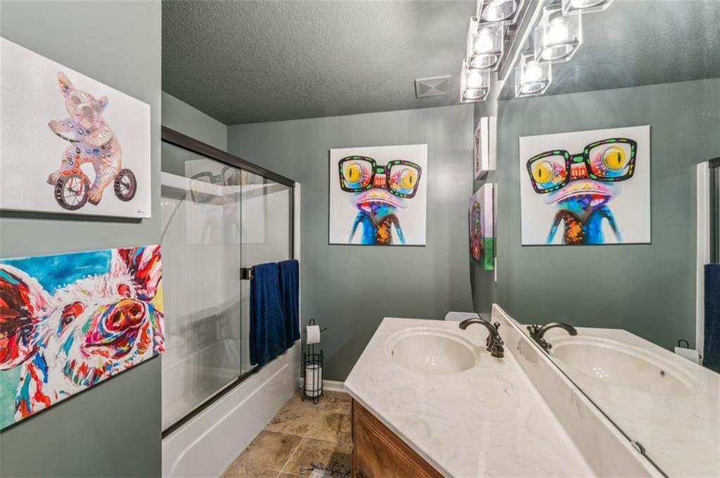 2301 NE Colonnade Avenue — photo 43
