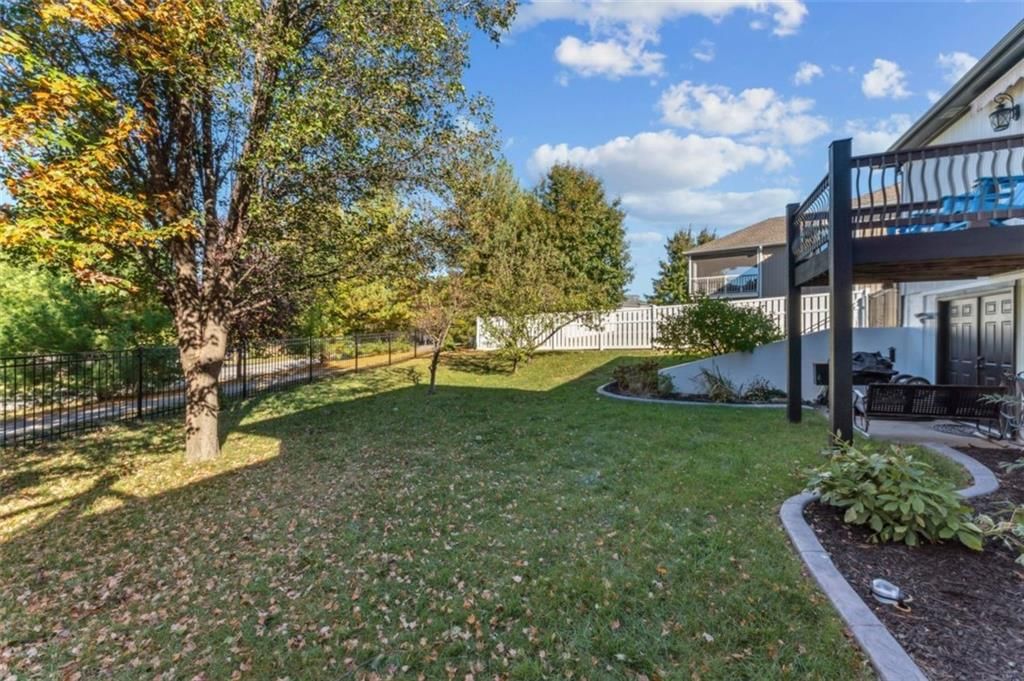 2301 NE Colonnade Avenue — photo 64