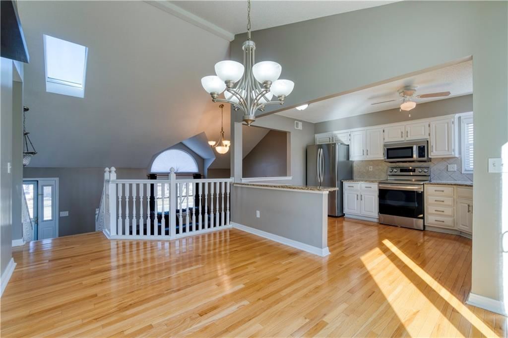 18901 W 160th Terrace — photo 8