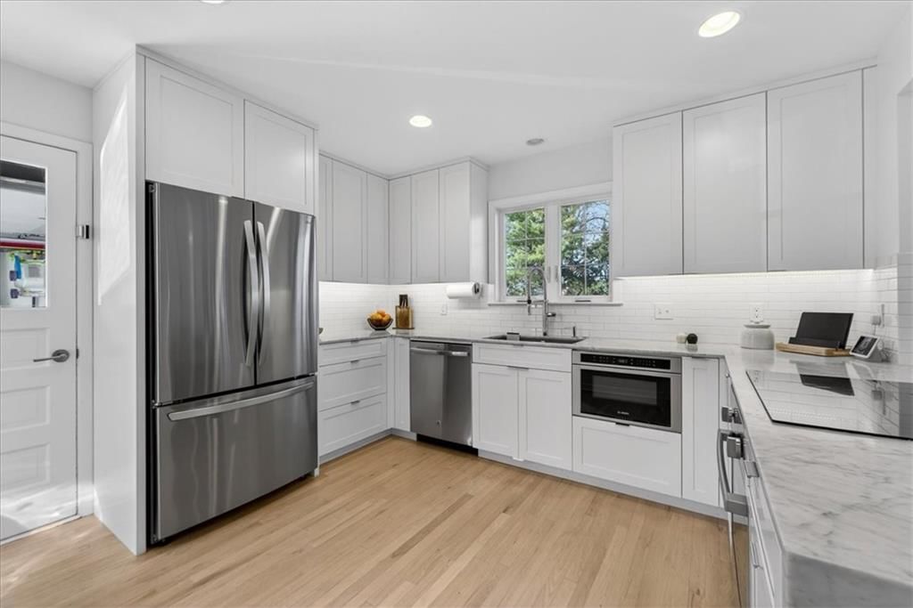 2902 W 71st Terrace — photo 9