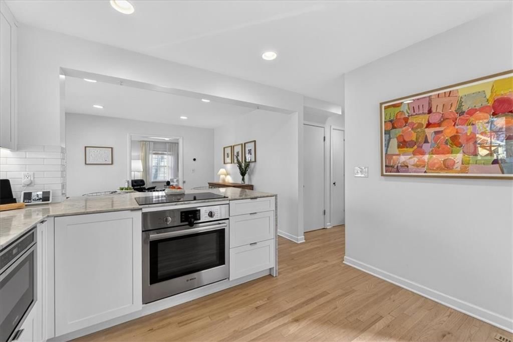 2902 W 71st Terrace — photo 11