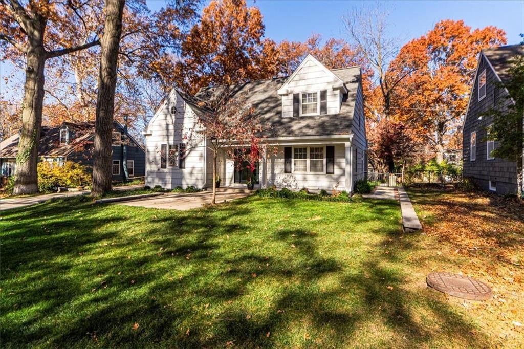 2902 W 71st Terrace — photo 38