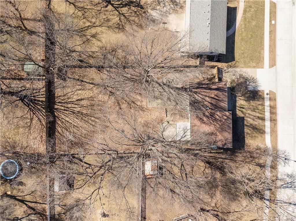 9211 W 76th Street — photo 25