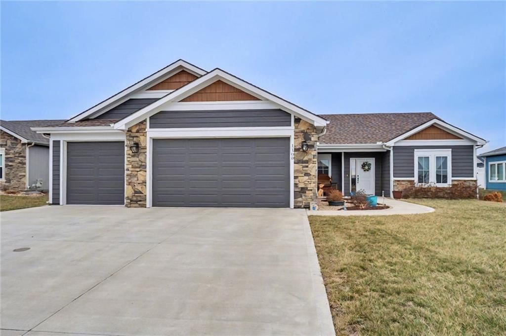 1108 Bluestem Drive, Baldwin City, KS