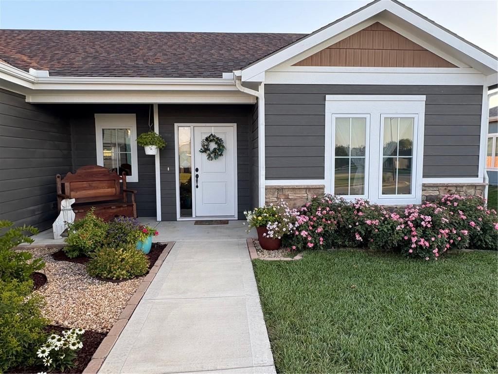 1108 Bluestem Drive — photo 2