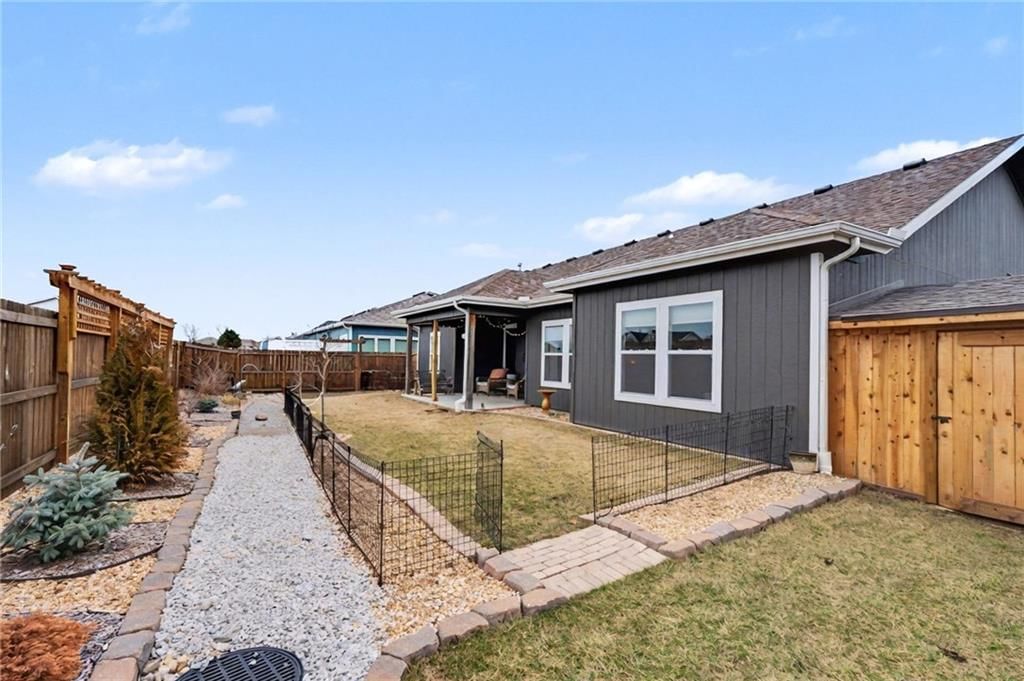 1108 Bluestem Drive — photo 44