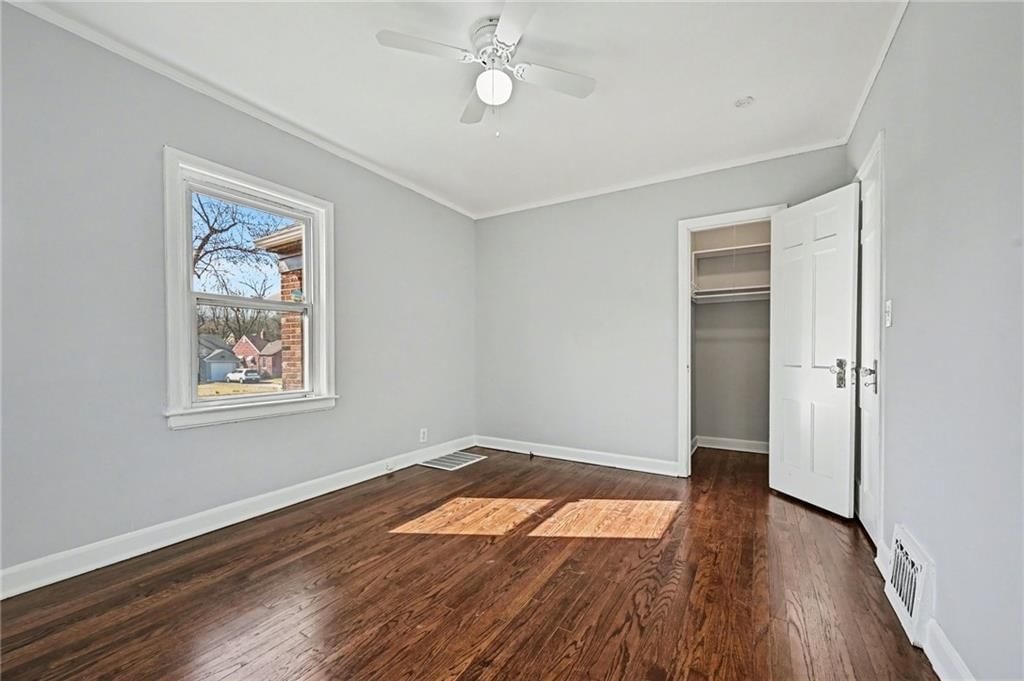 1518 E 76th Street — photo 12