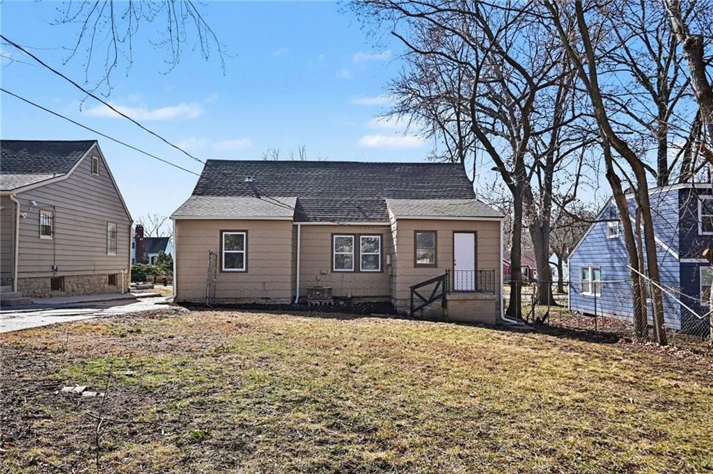 1518 E 76th Street — photo 16