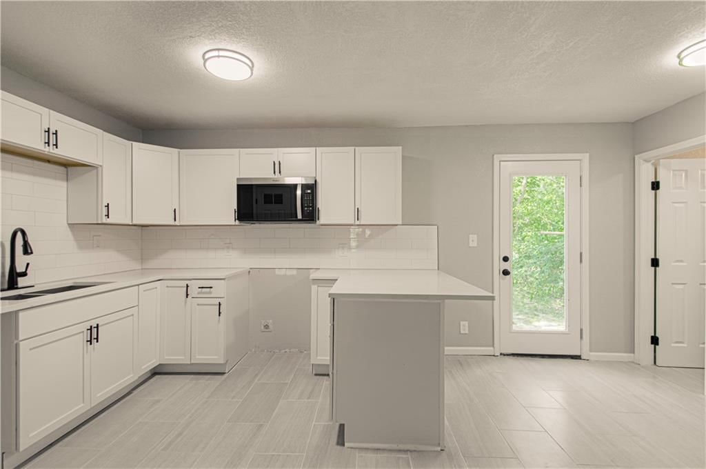 11014 Cambridge Avenue — photo 12