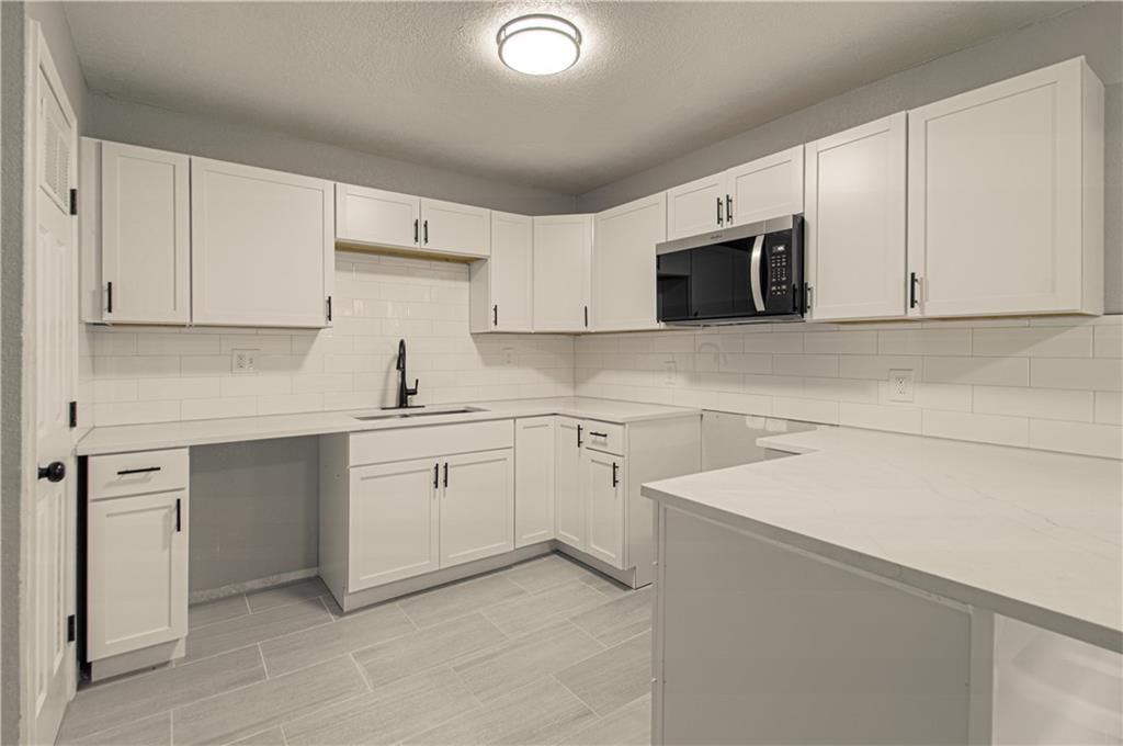 11014 Cambridge Avenue — photo 14