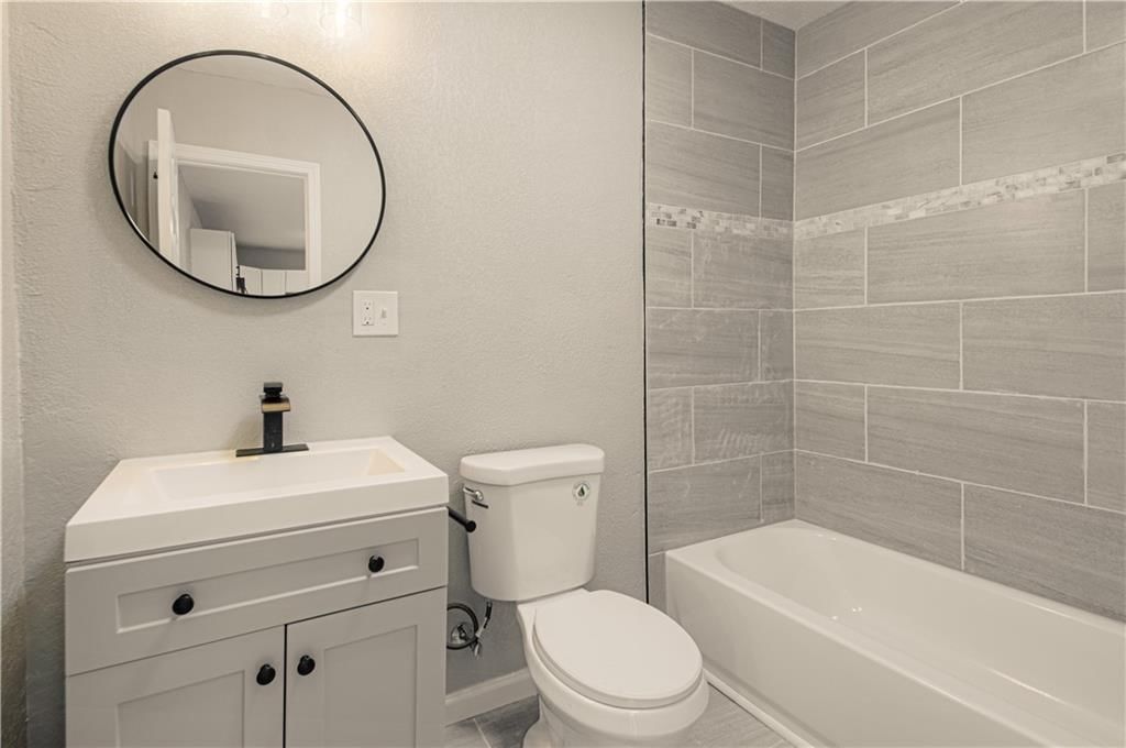 11014 Cambridge Avenue — photo 18