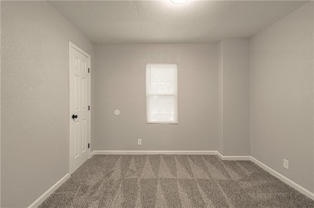 11014 Cambridge Avenue — photo 19
