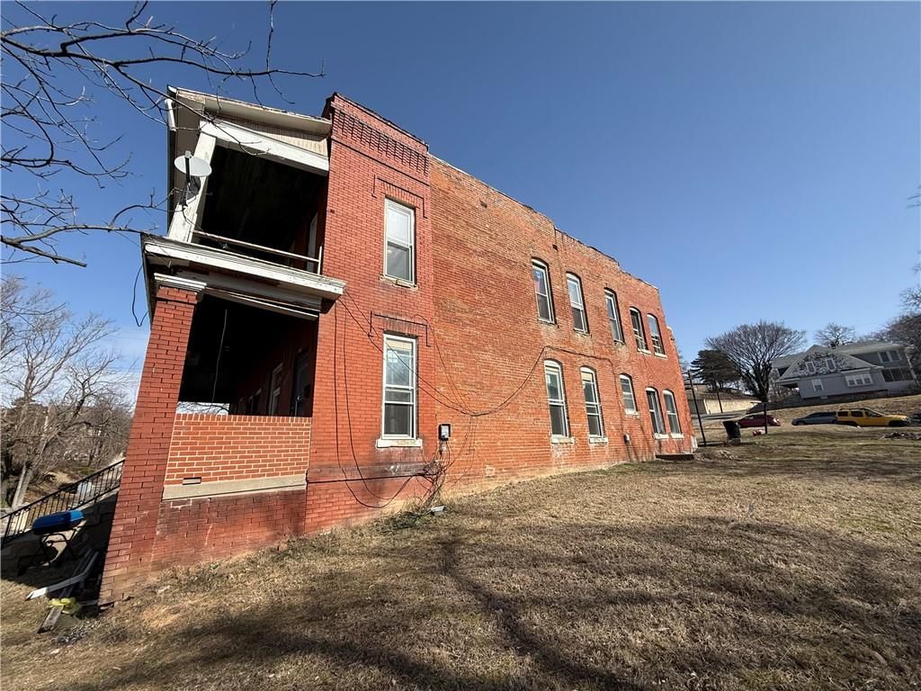 601/603 S 11th Street — photo 2