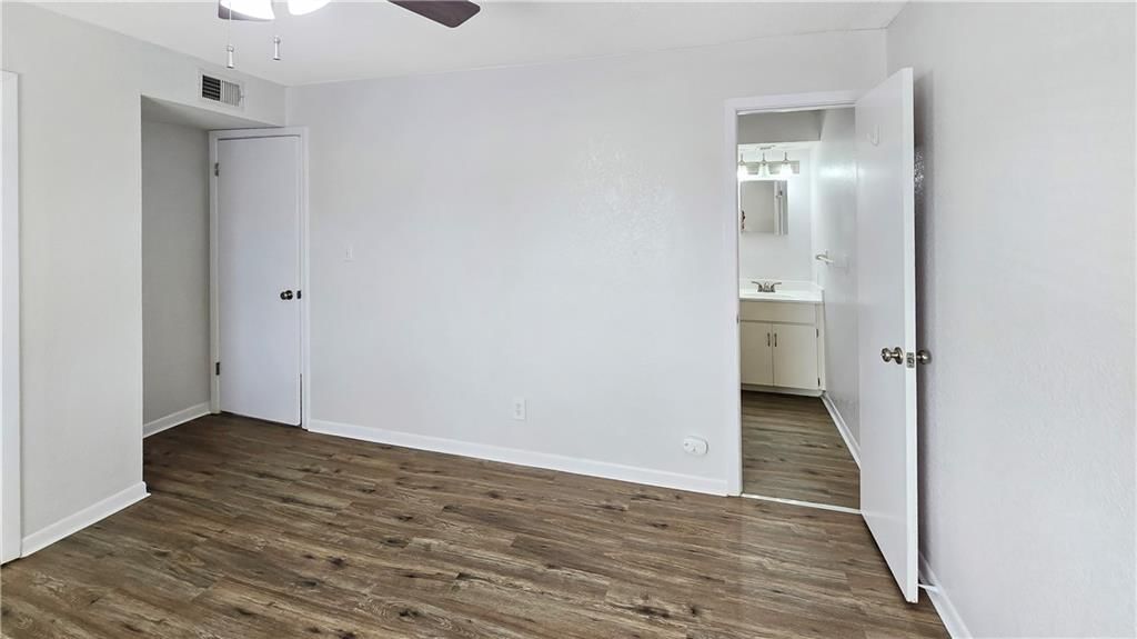 6222 Robinson Street — photo 13