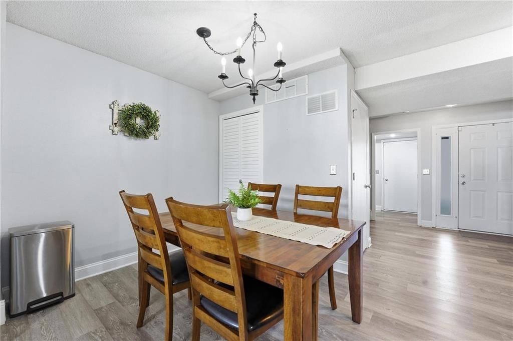 8021 N Elmwood Avenue — photo 12
