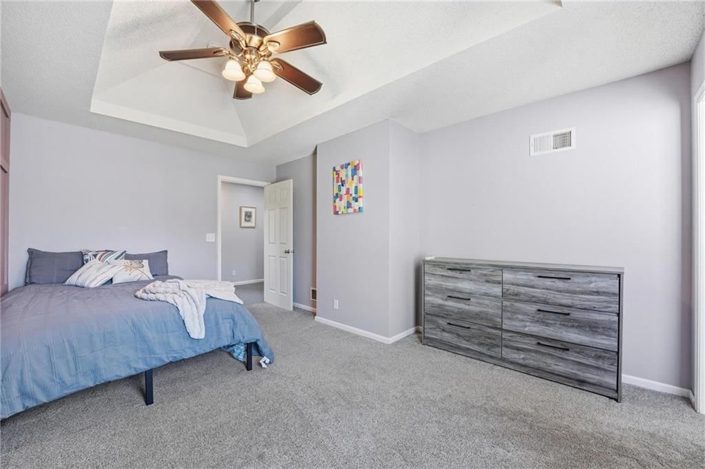 8021 N Elmwood Avenue — photo 18