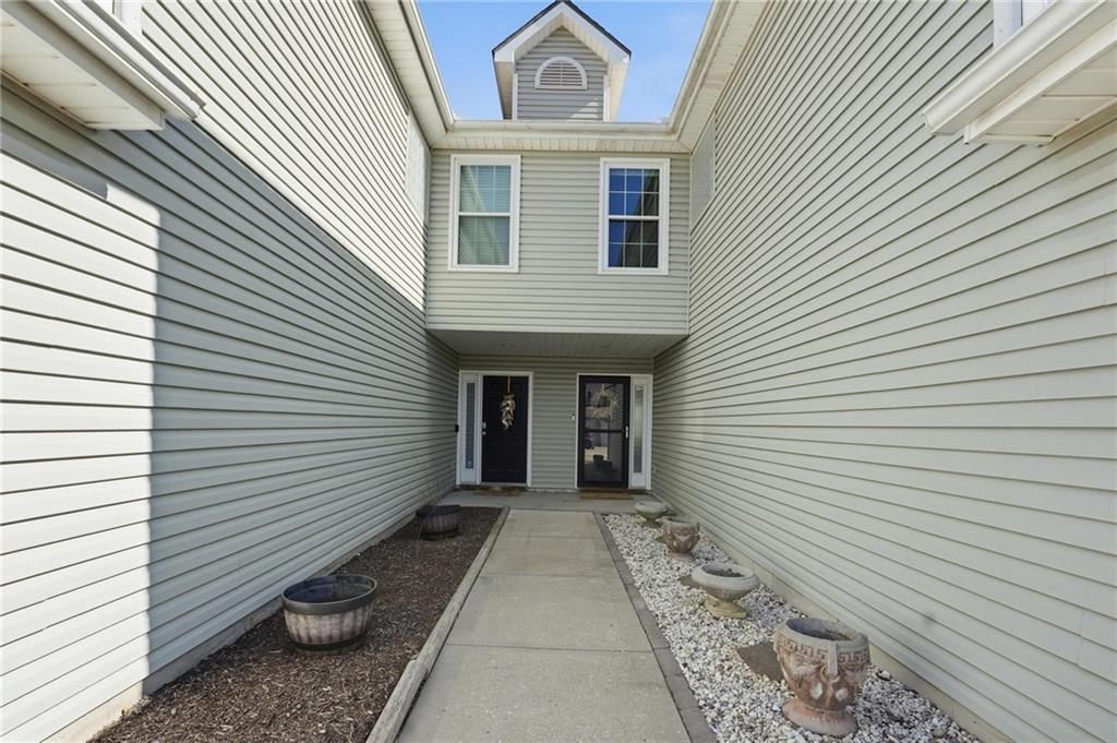 8021 N Elmwood Avenue — photo 29