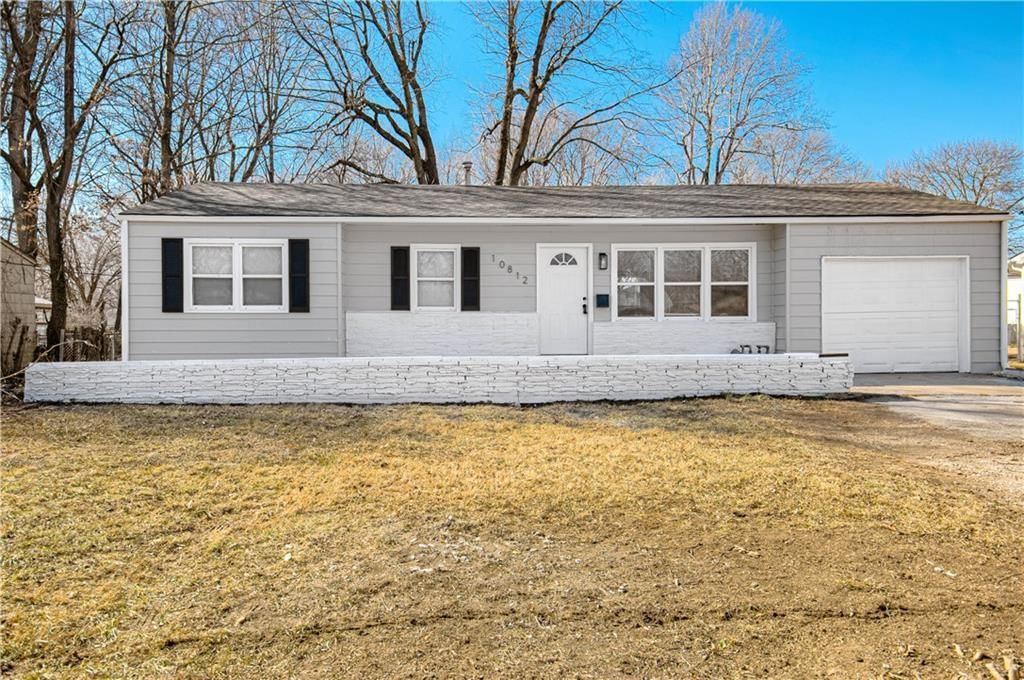 10812 Bennington Street — photo 2