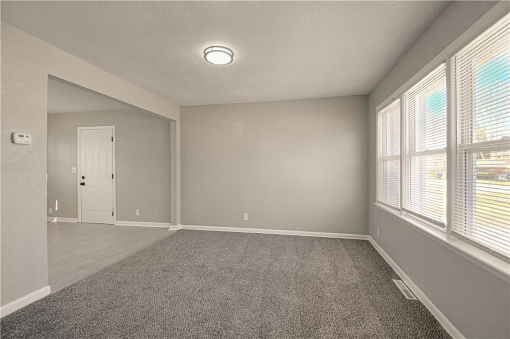 10812 Bennington Street — photo 10
