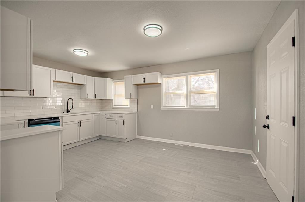 10812 Bennington Street — photo 15