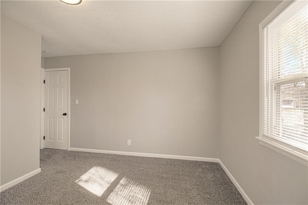 10812 Bennington Street — photo 21