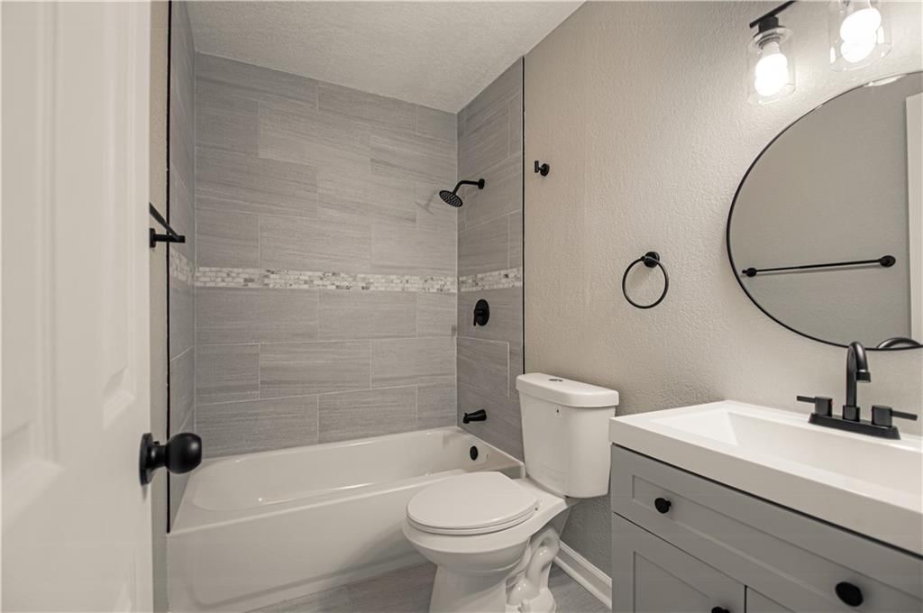 10812 Bennington Street — photo 22
