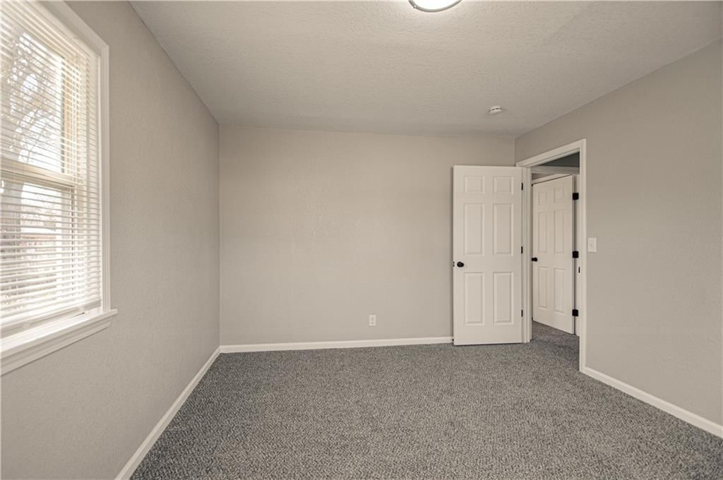 10812 Bennington Street — photo 28