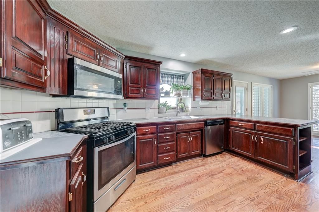 11809 W 115 Street — photo 11