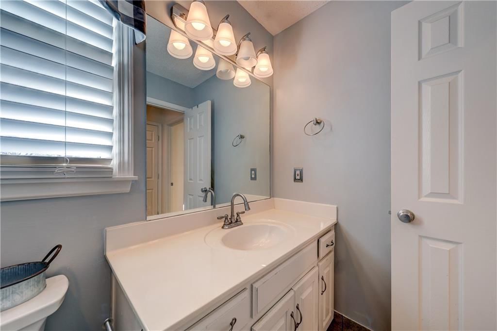 11809 W 115 Street — photo 19