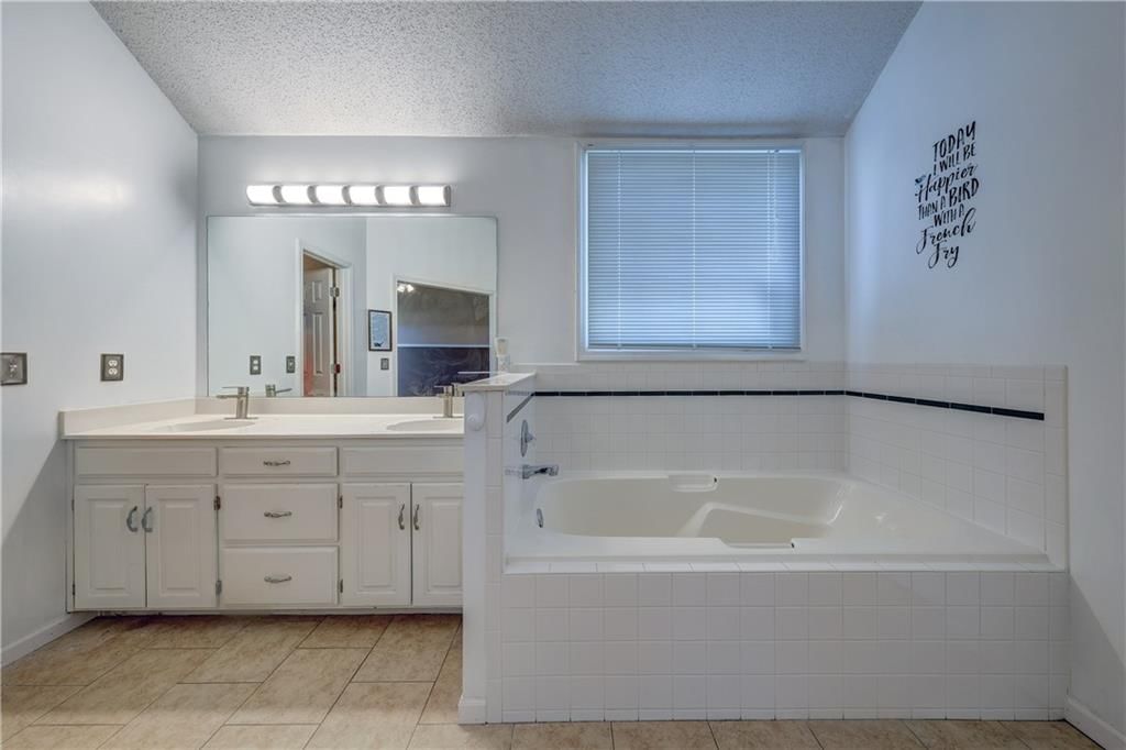 11809 W 115 Street — photo 25