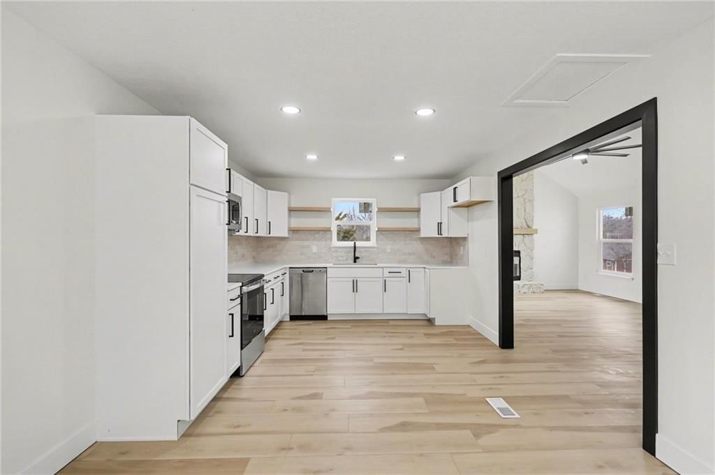 2716 S 46th Street — photo 11