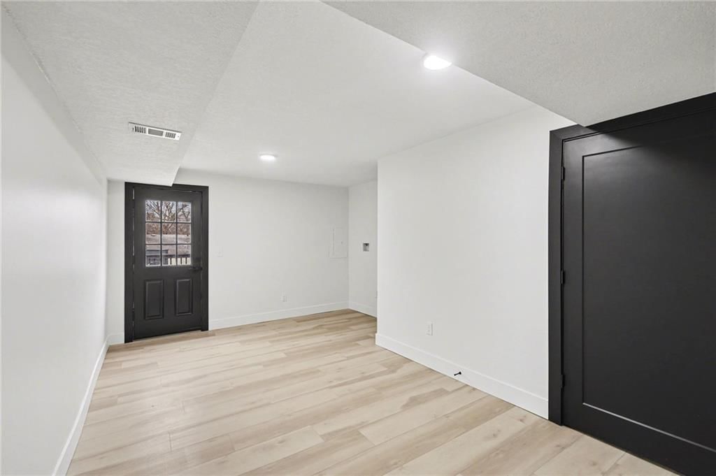 2716 S 46th Street — photo 13