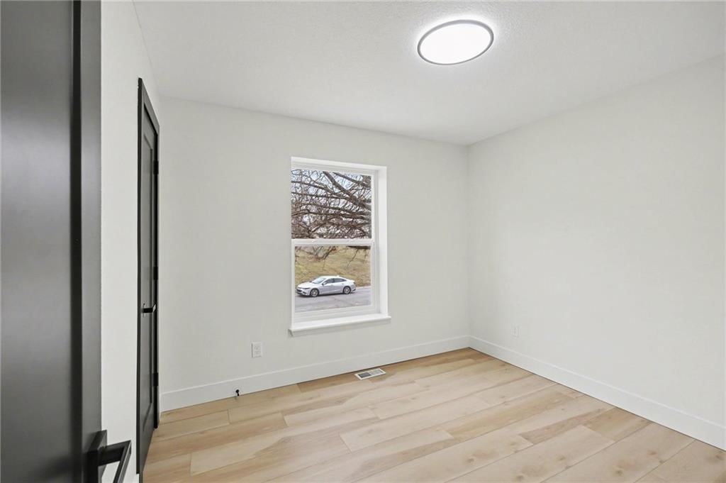 2716 S 46th Street — photo 17