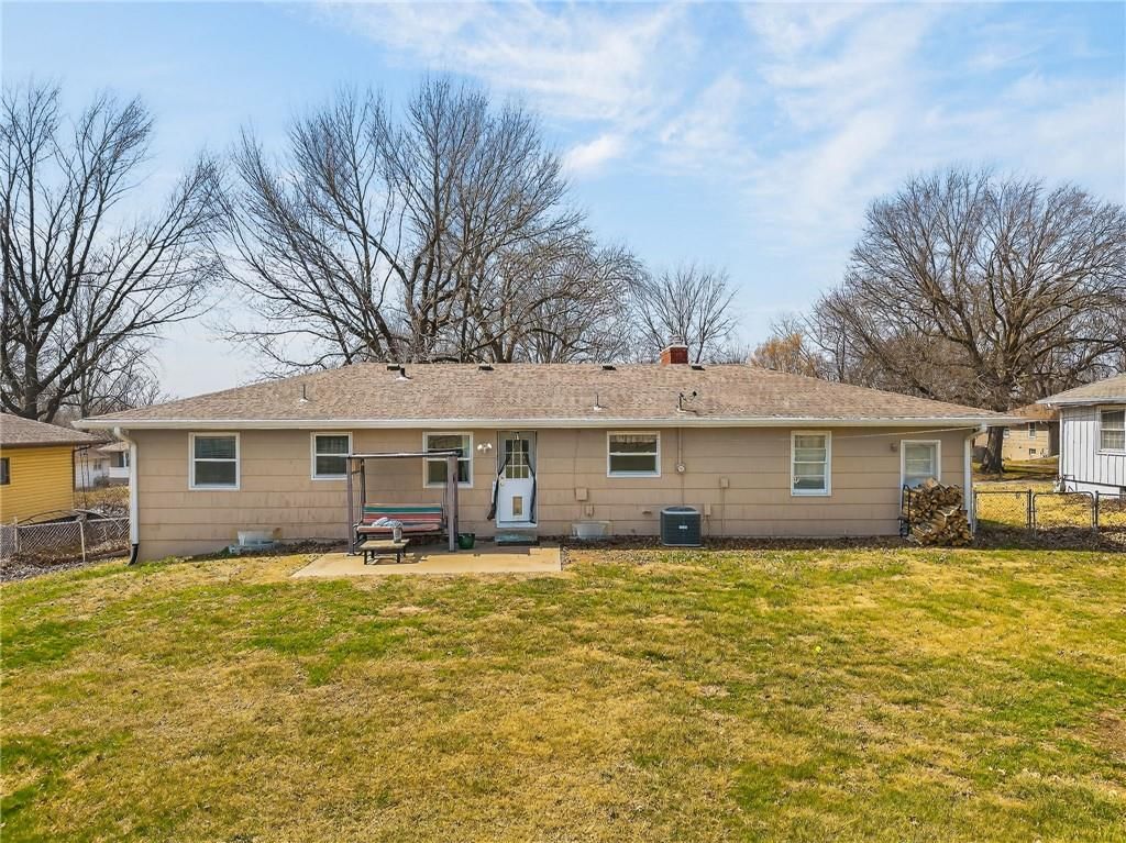 7725 ARLINGTON Avenue — photo 3