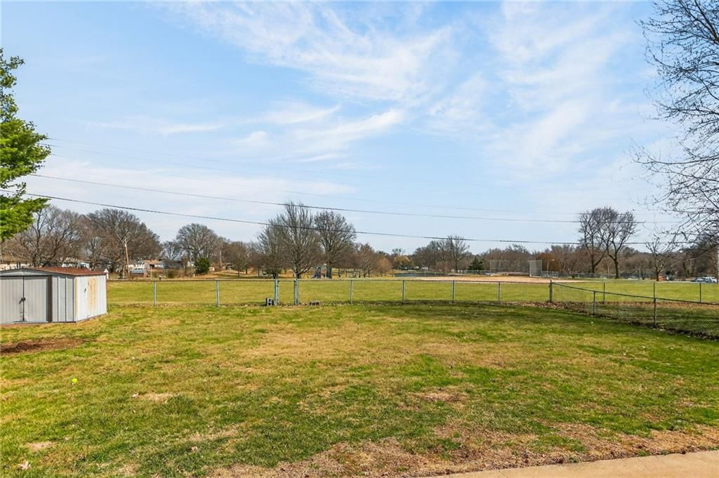 7725 ARLINGTON Avenue — photo 33
