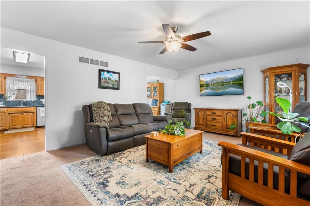 307 E Hickory Street — photo 6