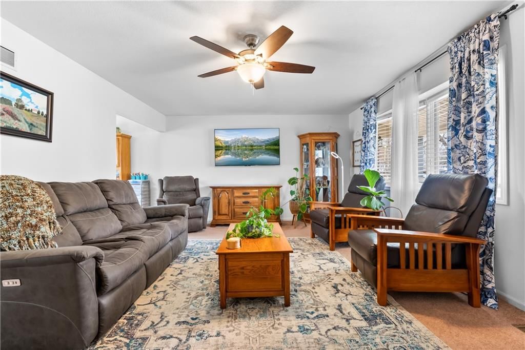 307 E Hickory Street — photo 7
