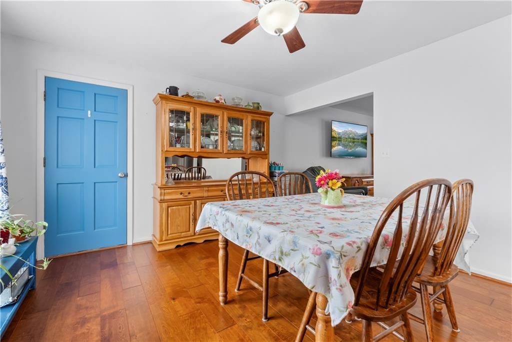 307 E Hickory Street — photo 13