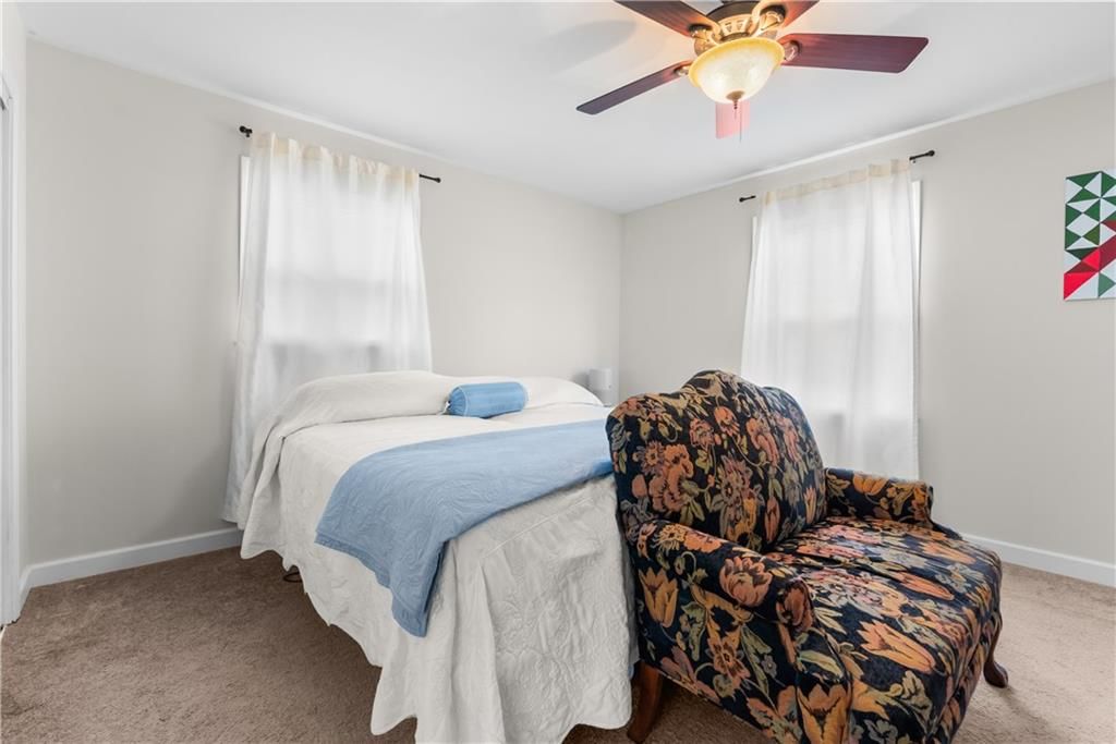 307 E Hickory Street — photo 15