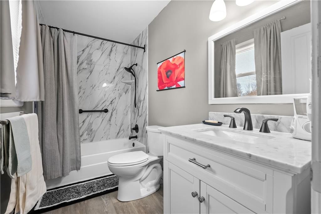 307 E Hickory Street — photo 19