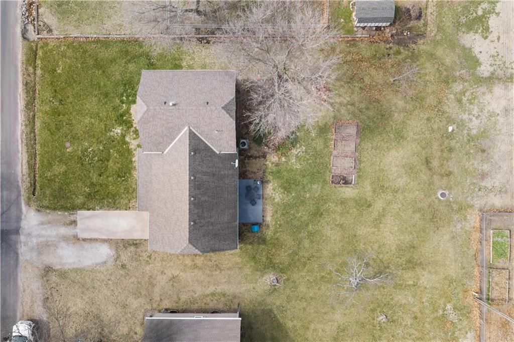 307 E Hickory Street — photo 35