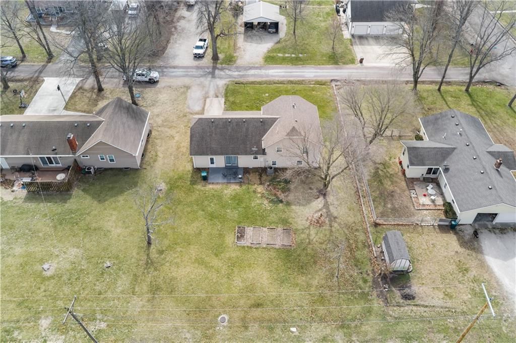 307 E Hickory Street — photo 37