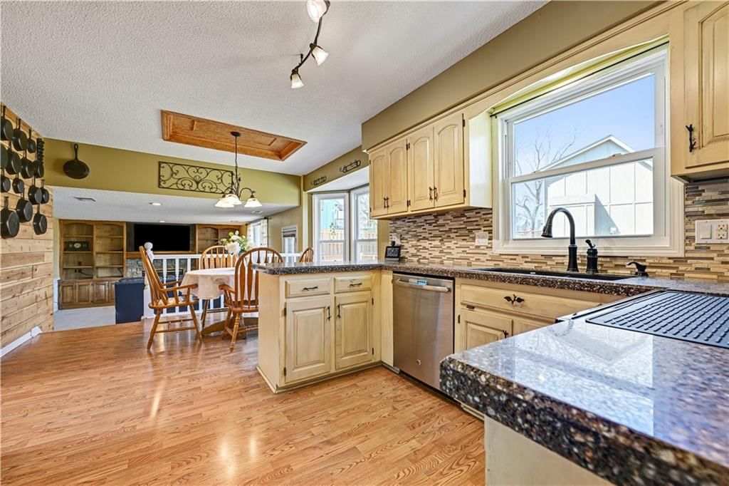17508 W 116 Street — photo 8