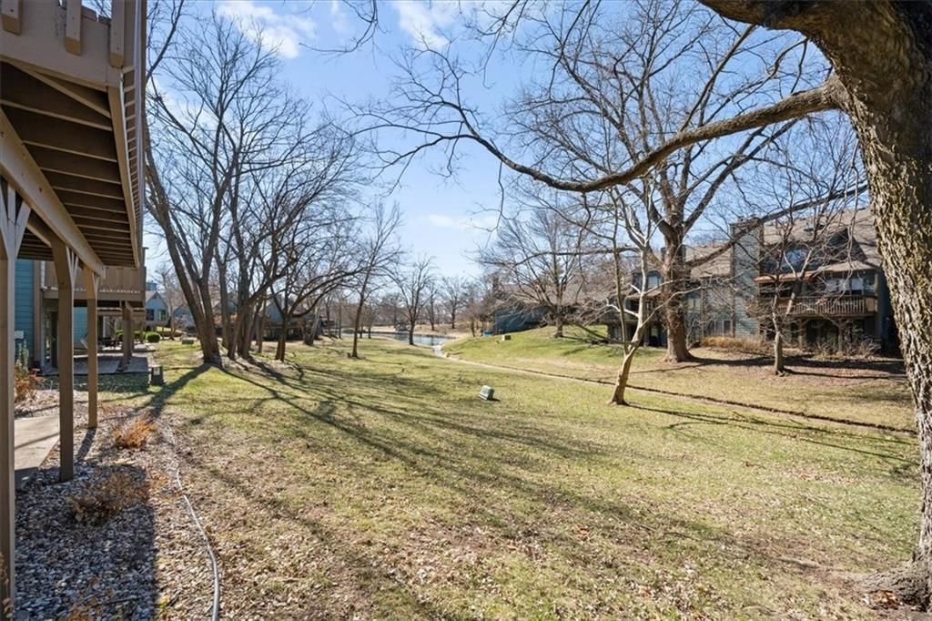 330 Lakeside Drive — photo 27